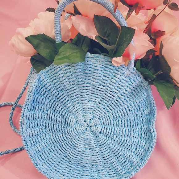 Baby Blue Circular Woven Bag - Picture 4 of 7